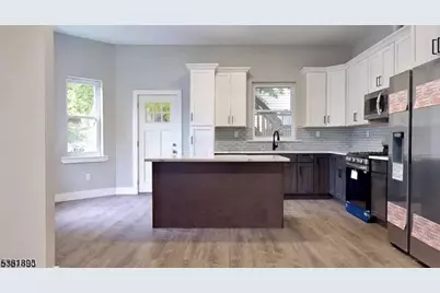 58 Park Ave, East Orange, NJ 07017 - Photo 9