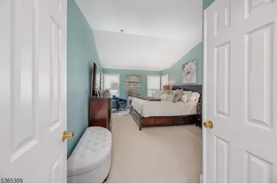 19 Briar Ct, Hardyston Township, NJ 07419 - Photo 15