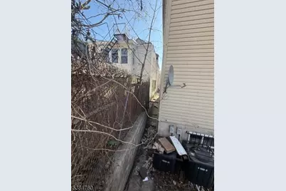 461 S 14th St, Newark, NJ 07103 - Photo 9