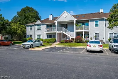 15 Chelsea Ct, Franklin Township, NJ 08823 - Photo 1