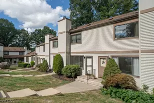 912 Stonegate Ln, Stanhope, NJ 07874 - Photo 1