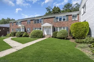 45 B Garfield Park, Edison, NJ 08837 - Photo 1