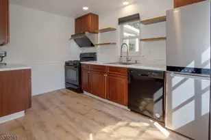 14 New St, Middlesex, NJ 08846 - Photo 9