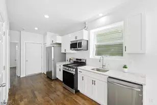 196 Malvern St, Newark, NJ 07105 - Photo 1