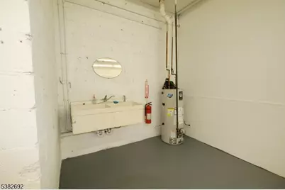 30 W Price St, Linden, NJ 07036 - Photo 17