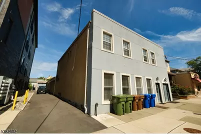 30 W Price St, Linden, NJ 07036 - Photo 3