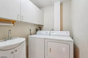 29 Ponds Cir, Wayne Twp., NJ 07470 - Photo 25