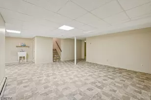 29 Ponds Cir, Wayne Twp., NJ 07470 - Photo 43