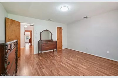 29 Ponds Cir, Wayne Twp., NJ 07470 - Photo 39