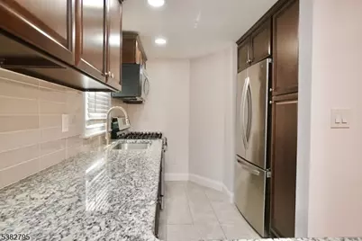 207 Franklin Ave 2nd Fl, Belleville, NJ 07109 - Photo 3