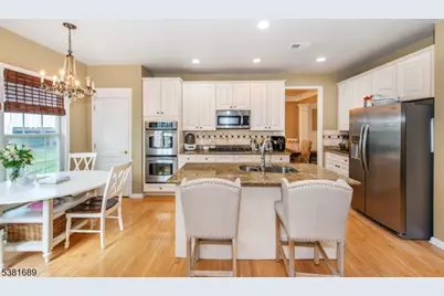 6 Congressional Ln, Totowa, NJ 07512 - Photo 9