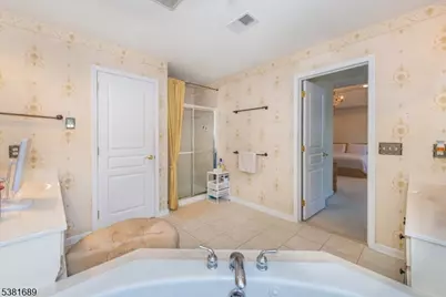 6 Congressional Ln, Totowa, NJ 07512 - Photo 21