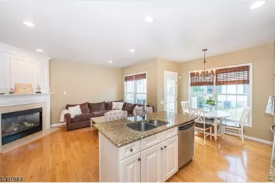 6 Congressional Ln, Totowa, NJ 07512 - Photo 13