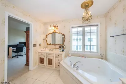 6 Congressional Ln, Totowa, NJ 07512 - Photo 19