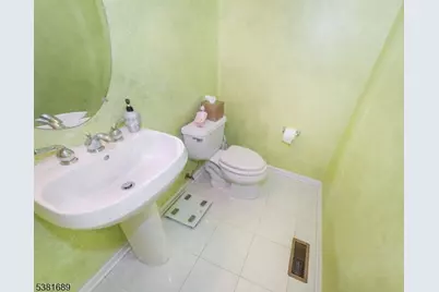 6 Congressional Ln, Totowa, NJ 07512 - Photo 25