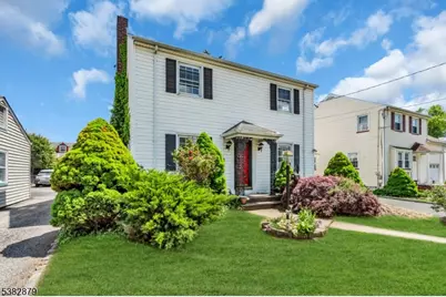 123 Robbinwood Ter, Linden, NJ 07036 - Photo 1