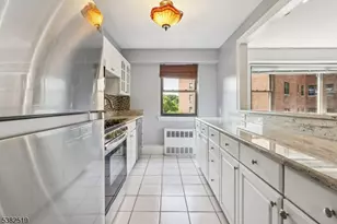 8800 Blvd E, North Bergen, NJ 07047 - Photo 7