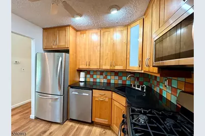 21 Crabapple Ln, Franklin Township, NJ 08823 - Photo 9