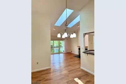 21 Crabapple Ln, Franklin Township, NJ 08823 - Photo 3