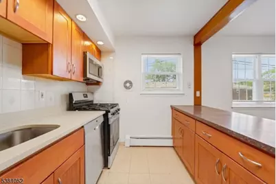 1285B Valley Rd, Wayne, NJ 07470 - Photo 13