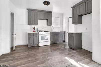 184 Sunset Ave, Newark, NJ 07106 - Photo 15