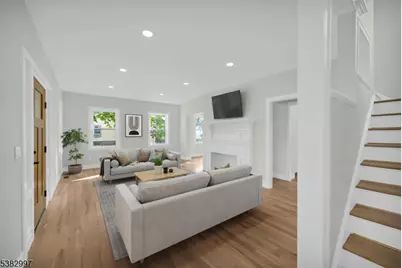 195 Sylvan St, Rutherford, NJ 07070 - Photo 3