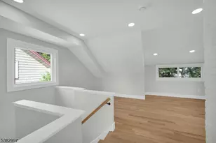 195 Sylvan St, Rutherford, NJ 07070 - Photo 41