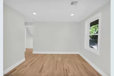 195 Sylvan St, Rutherford, NJ 07070 - Photo 39