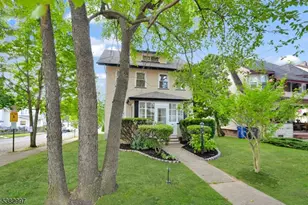 195 Sylvan St, Rutherford, NJ 07070 - Photo 9