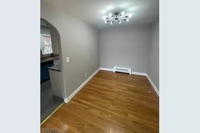 1292 Crescent Ave, Roselle, NJ 07203 - Photo 9