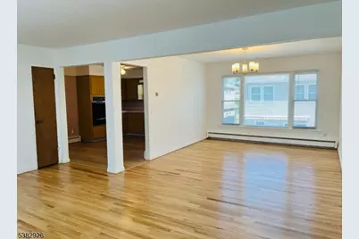 26 Pilgrim Ct, Bloomfield, NJ 07003 - Photo 3