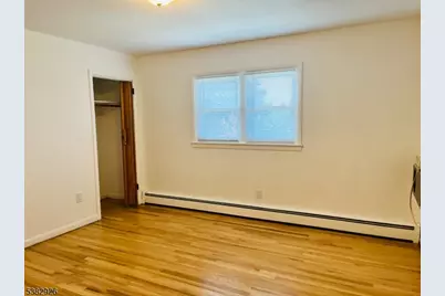 26 Pilgrim Ct, Bloomfield, NJ 07003 - Photo 9