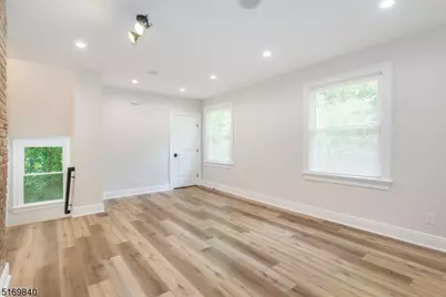 31 Oak Grove Rd #2, Caldwell, NJ 07006 - Photo 17