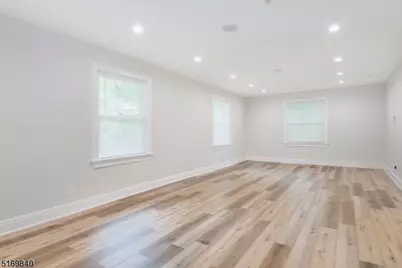 31 Oak Grove Rd #2, Caldwell, NJ 07006 - Photo 11