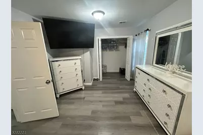 95-97 S Munn Ave #3, Newark, NJ 07106 - Photo 9