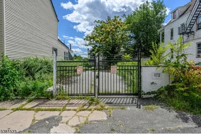 172 Lyon St, Paterson, NJ 07524 - Photo 33
