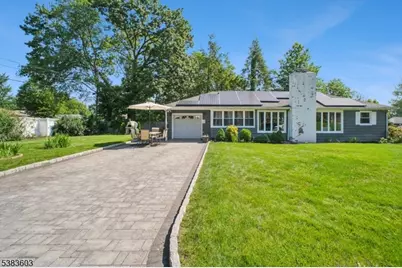 126 Fieldstone Dr, Springfield, NJ 07081 - Photo 1