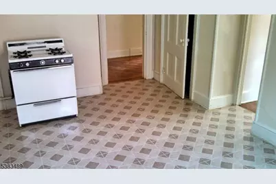 222 E 9th St, Plainfield, NJ 07060 - Photo 15