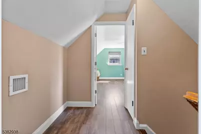 243 Main St, New Milford, NJ 07646 - Photo 23