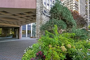 300 Winston Dr-C0, Cliffside Park, NJ 07010 - Photo 1