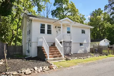 11 Spring Ln, West Caldwell, NJ 07006 - Photo 1