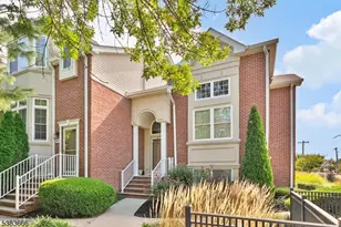 105 Chestnut Ct, Garwood, NJ 07027 - Photo 1