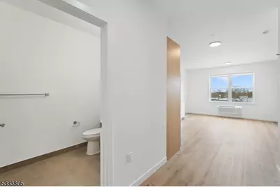 431 Dr Mlk Jr Blvd #524, East Orange, NJ 07018 - Photo 9