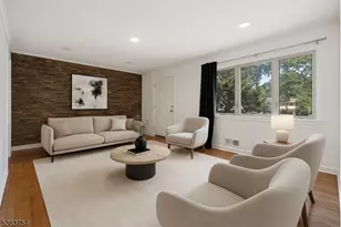 212 E Louis Pl, Woodbridge Township, NJ 08830 - Photo 3