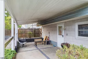 212 E Louis Pl, Woodbridge Township, NJ 08830 - Photo 9