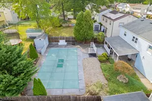 212 E Louis Pl, Woodbridge Township, NJ 08830 - Photo 11