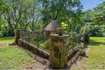 1-2 Dove Hollow Ln, Bethlehem Township, NJ 08827 - Photo 11