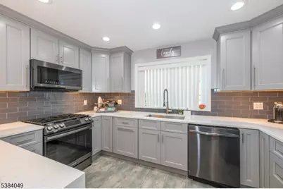 43 Graydon Ter, Clifton, NJ 07013 - Photo 25