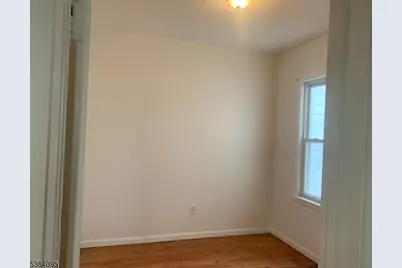 10 Exchange Pl, Clifton, NJ 07011 - Photo 9