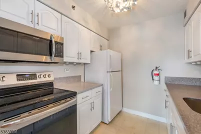 300 Main St #716, Little Falls Township, NJ 07424 - Photo 9